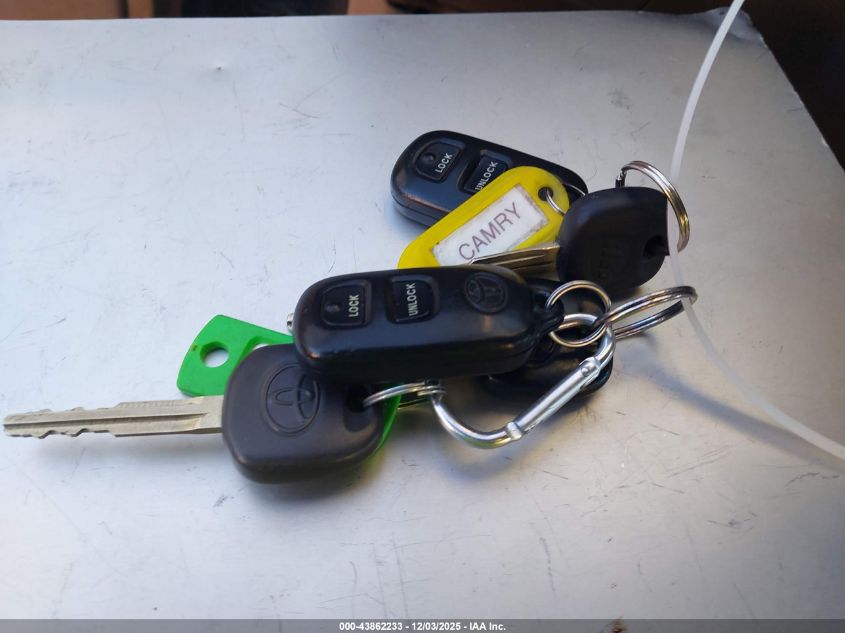 2000 Toyota Camry Xle V6 VIN: JT2BF28K7Y0237307 Lot: 43862233