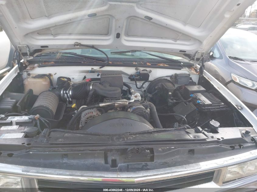 1998 Chevrolet K1500 Fleetside VIN: 2GCEK19R4W1105841 Lot: 43862246