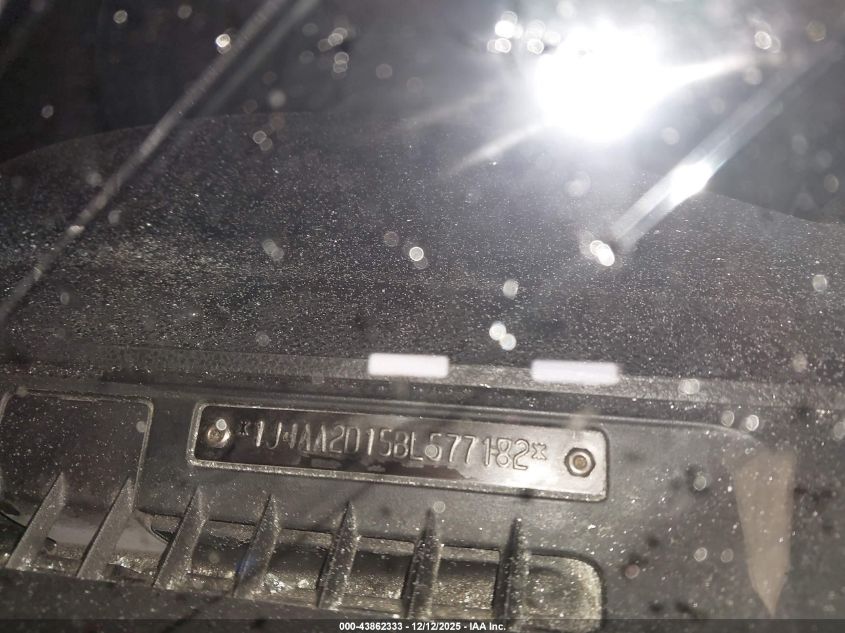 2011 Jeep Wrangler Sport VIN: 1J4AA2D15BL577182 Lot: 43862333