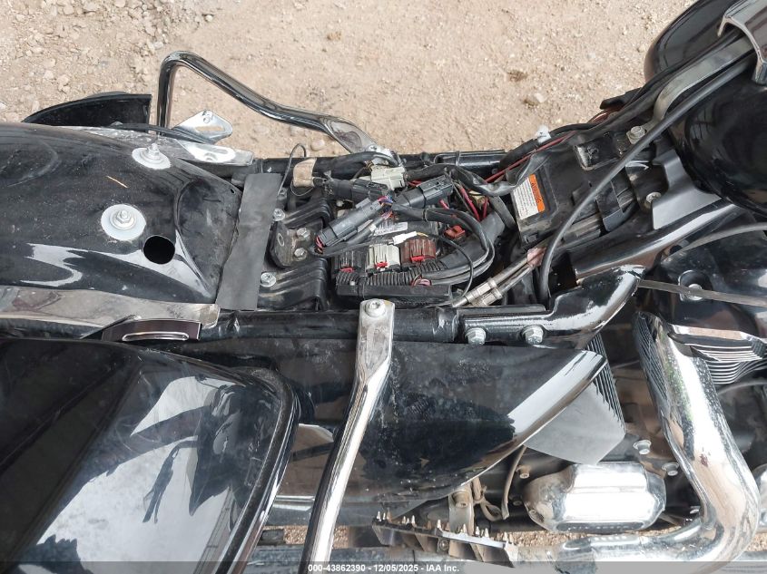 2017 Harley-Davidson Fltrxs Road Glide Special VIN: 1HD1KTC19HB696991 Lot: 43862390