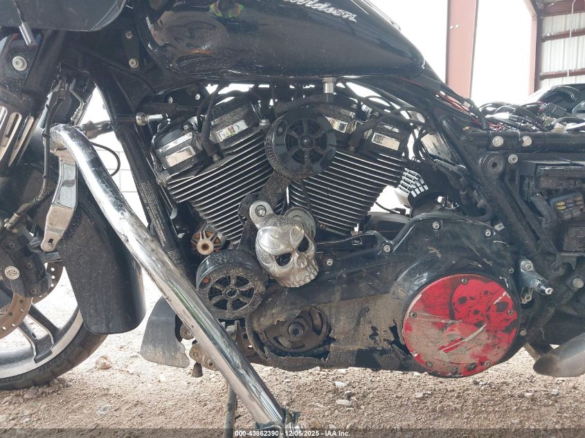 2017 Harley-Davidson Fltrxs Road Glide Special VIN: 1HD1KTC19HB696991 Lot: 43862390