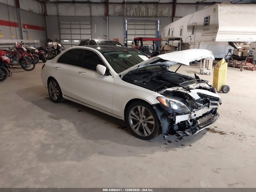 55SWF4JB8FU046068 2015 MERCEDES-BENZ C-KLASSE photo no. 4