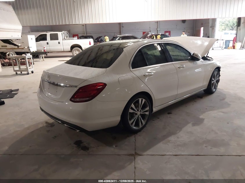 55SWF4JB8FU046068 2015 MERCEDES-BENZ C-KLASSE photo no. 4