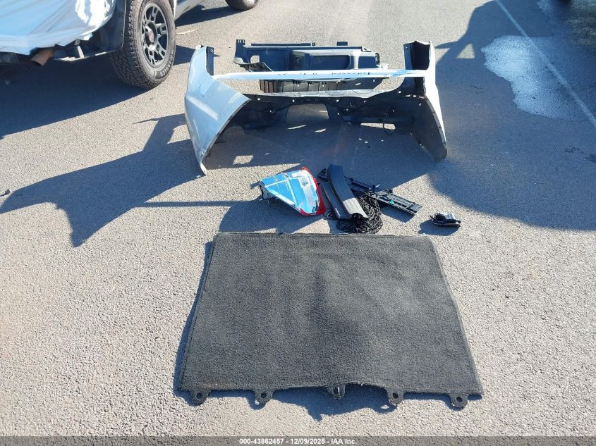 2011 Toyota 4Runner Limited V6/Sr5 V6 VIN: JTEZU5JR4B5015009 Lot: 43862457