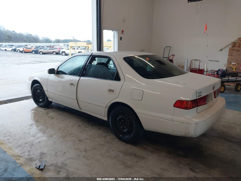 4T1BF28KXYU090993 2000 TOYOTA CAMRY photo no. 3