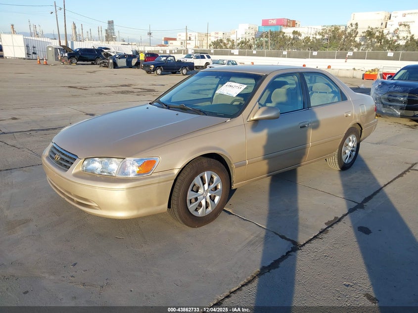 JT2BG22K810546358 2001 TOYOTA CAMRY photo no. 2