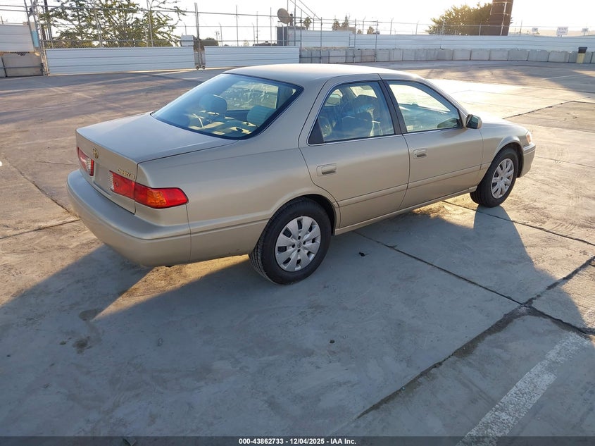 JT2BG22K810546358 2001 TOYOTA CAMRY photo no. 4