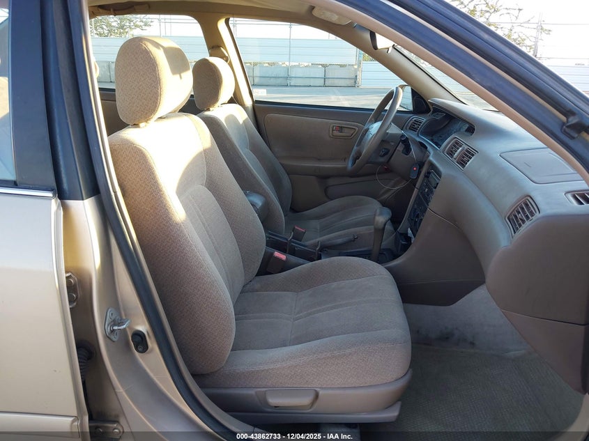 JT2BG22K810546358 2001 TOYOTA CAMRY photo no. 5