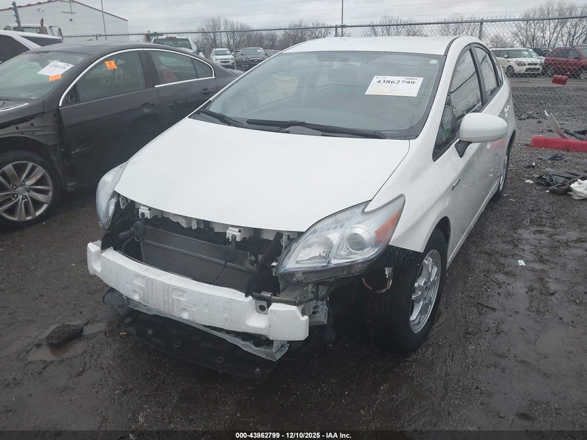 2011 TOYOTA PRIUS auction photo 6