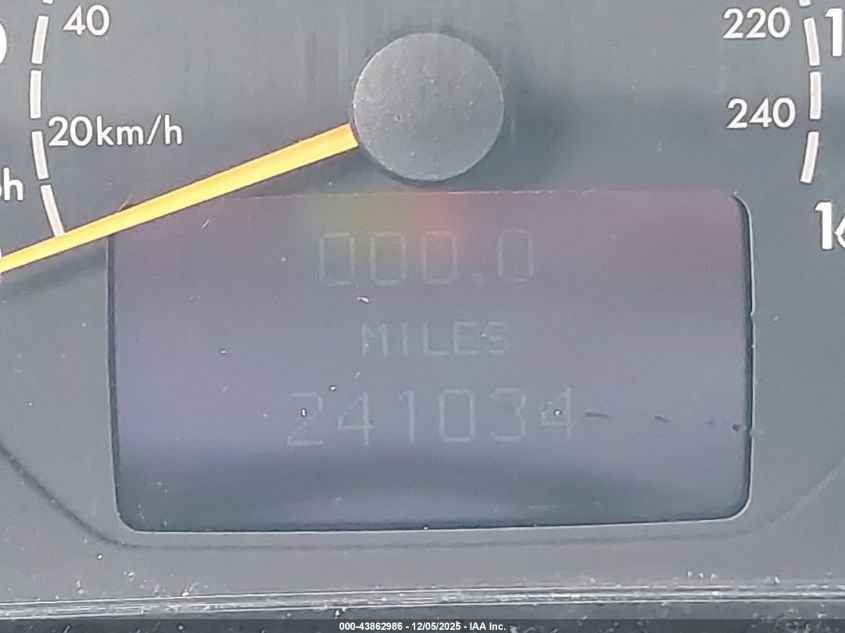 2002 Mercedes-Benz Clk 320 VIN: WDBLJ65G32T111421 Lot: 43862986