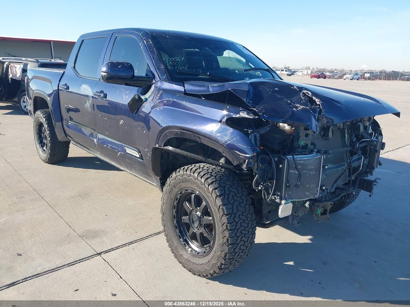 TOYOTA TUNDRA PLATINUM 2024