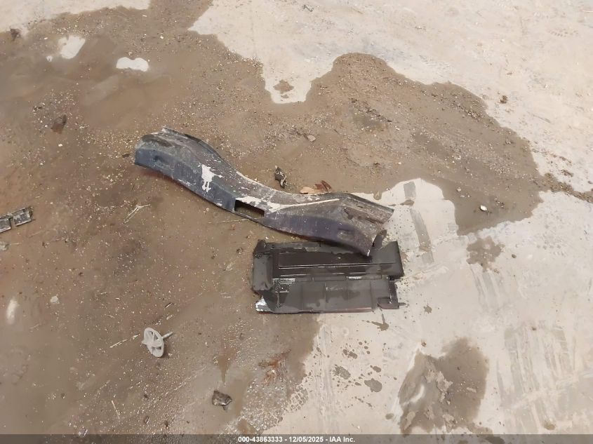 2005 Chevrolet Tahoe Ls VIN: 1GNEC13T05R266363 Lot: 43863333