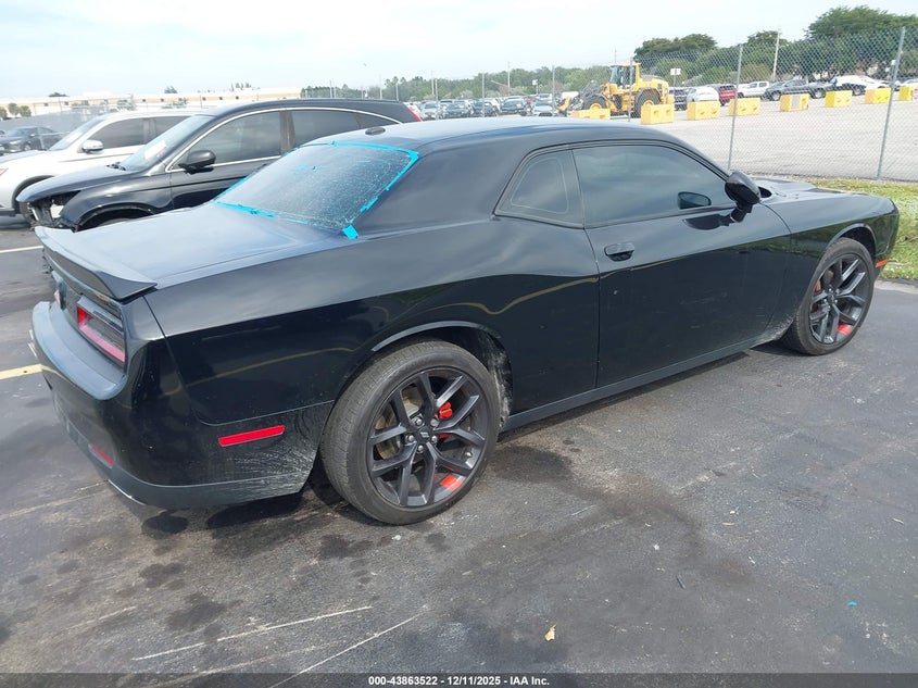 2022 Dodge Challenger Sxt