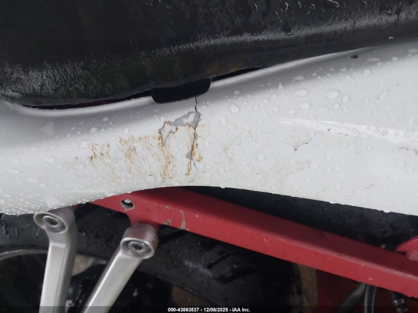 2001 Honda Cbr600 F4 VIN: JH2PC35111M202212 Lot: 43863537