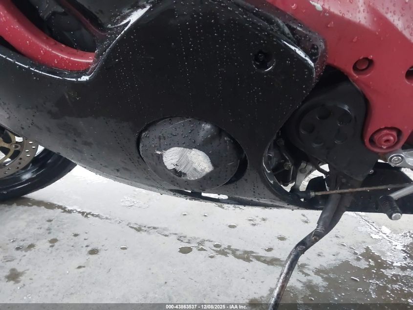 2001 Honda Cbr600 F4 VIN: JH2PC35111M202212 Lot: 43863537