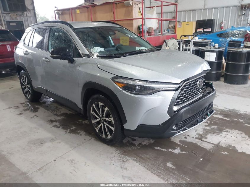 TOYOTA COROLLA CROSS XLE