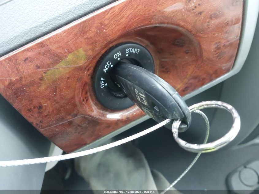 2008 Chrysler Town & Country Touring VIN: 2A8HR54P28R113200 Lot: 43863706