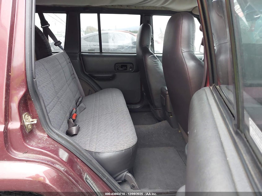 1J4FF48S4YL259908 2000 JEEP CHEROKEE photo no. 8