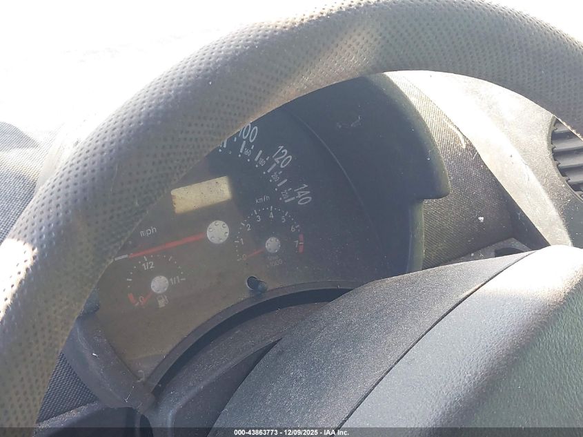 2001 Volkswagen New Beetle Gl VIN: 3VWBK21C21M445536 Lot: 43863773