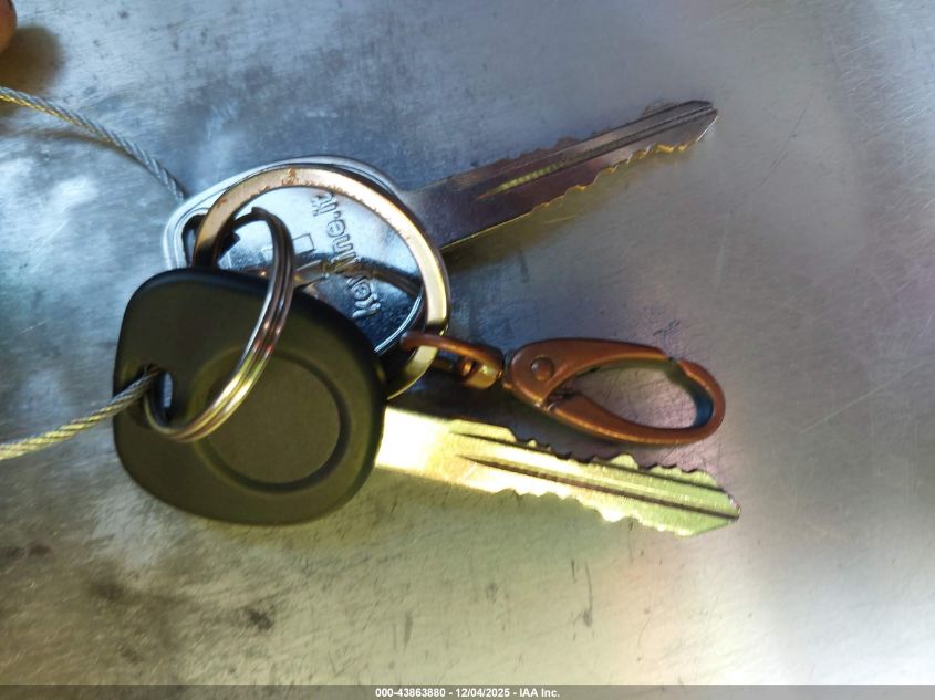 2004 Chevrolet Silverado 2500Hd Work Truck VIN: 1GCHC29U24E138269 Lot: 43863880