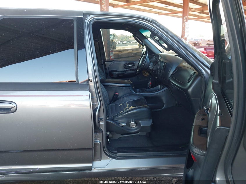 1FTRW07372KD87062 2002 FORD F-150 photo no. 5