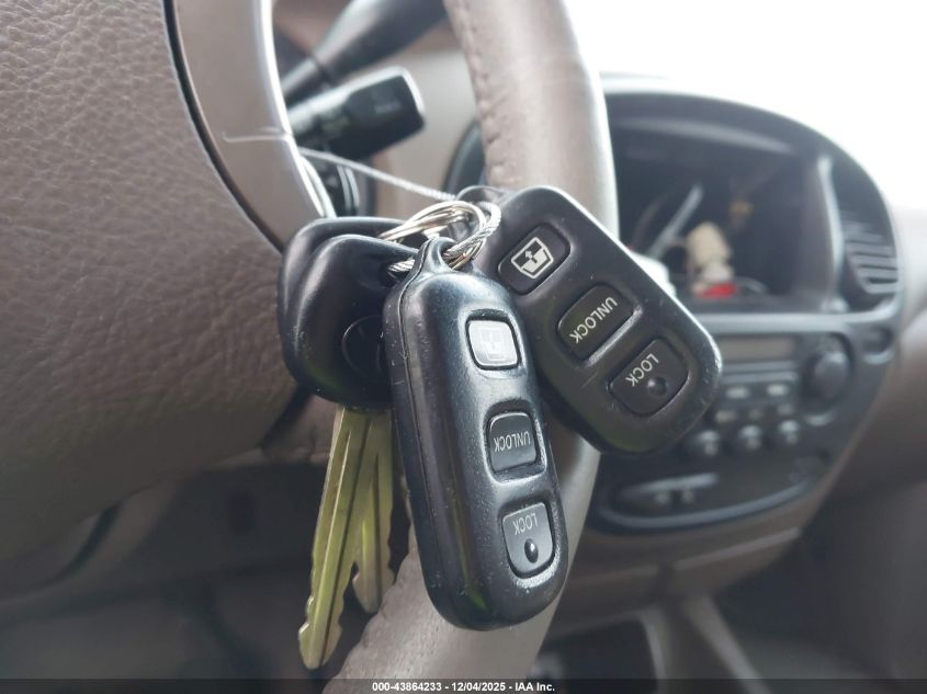 2003 Toyota Sequoia Sr5 V8 VIN: 5TDBT44AX3S139290 Lot: 43864233