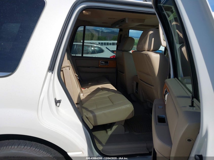 5LMFU27587LJ07939 2007 LINCOLN NAVIGATOR photo no. 8