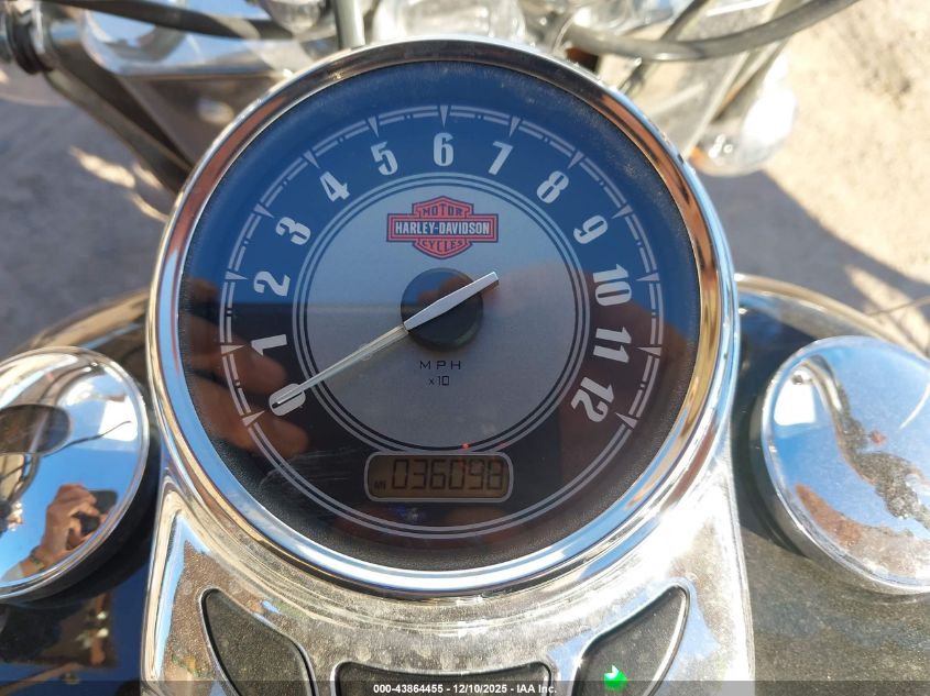 2016 Harley-Davidson Flstc Heritage Softail Classic VIN: 1HD1BWV12GB031010 Lot: 43864455