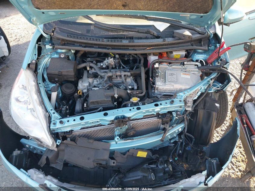 2013 Toyota Prius C Four VIN: JTDKDTB39D1048988 Lot: 43864529