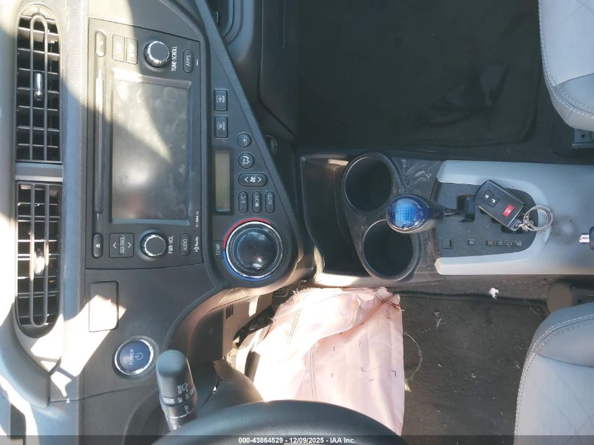 2013 Toyota Prius C Four VIN: JTDKDTB39D1048988 Lot: 43864529