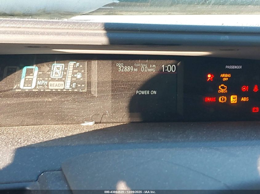 2013 Toyota Prius C Four VIN: JTDKDTB39D1048988 Lot: 43864529