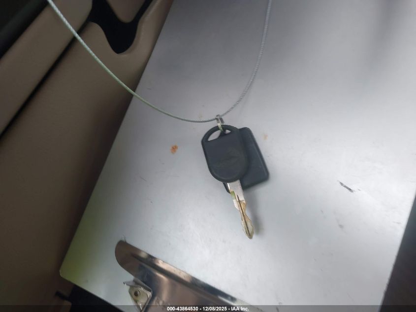 2004 Ford Expedition Eddie Bauer VIN: 1FMFU18L74LB43949 Lot: 43864530