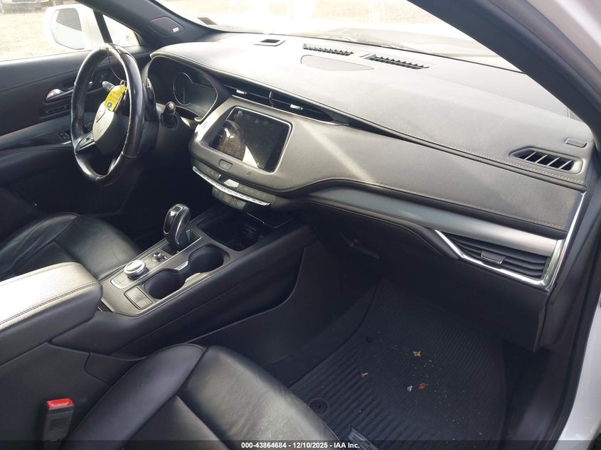 VIN 1GYFZDR49KF120158 2019 CADILLAC XT4 PREMIUM LUXURY
