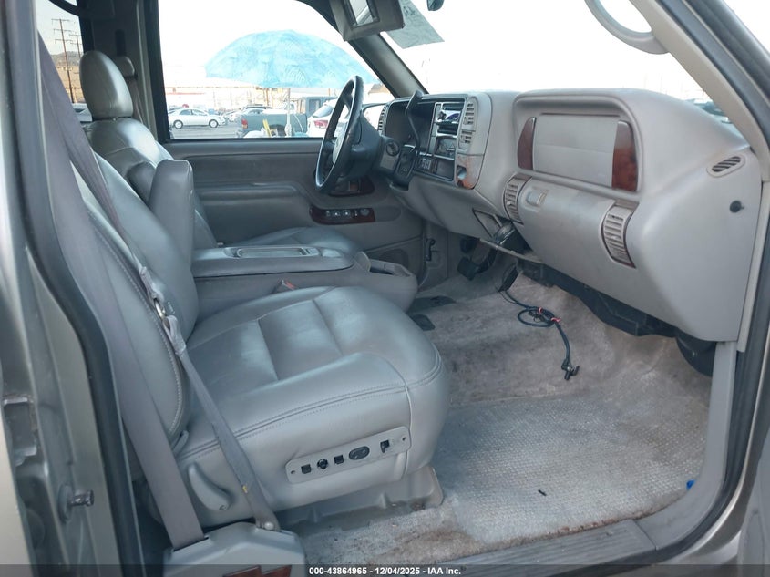 1GNEK13R6XJ340605 1999 CHEVROLET TAHOE photo no. 5