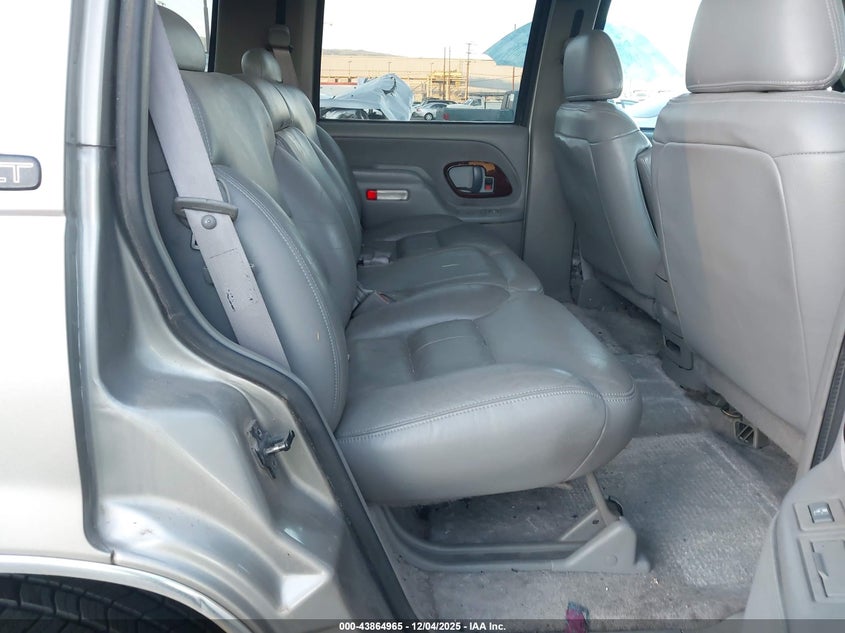 1GNEK13R6XJ340605 1999 CHEVROLET TAHOE photo no. 8