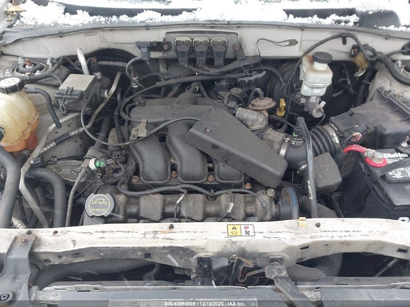 2005 Ford Escape Xlt VIN: 1FMYU93105KB77588 Lot: 43865005