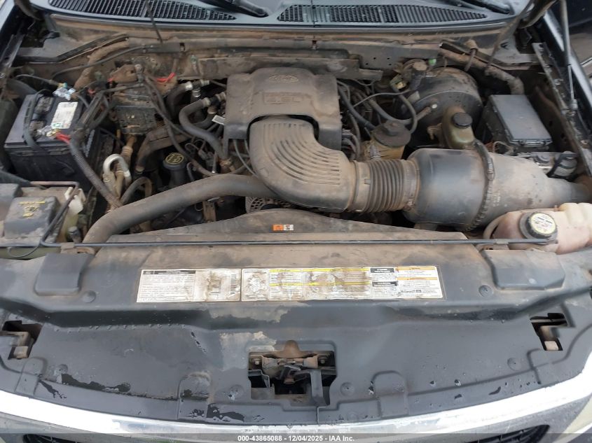 2002 Ford Expedition Xlt VIN: 1FMRU15W52LA13855 Lot: 43865088