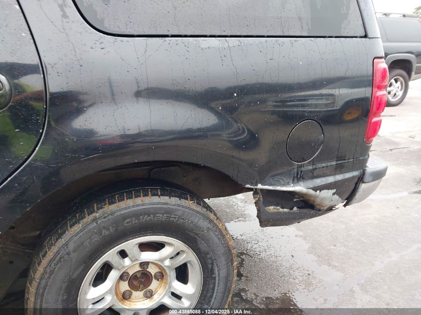 2002 Ford Expedition Xlt VIN: 1FMRU15W52LA13855 Lot: 43865088