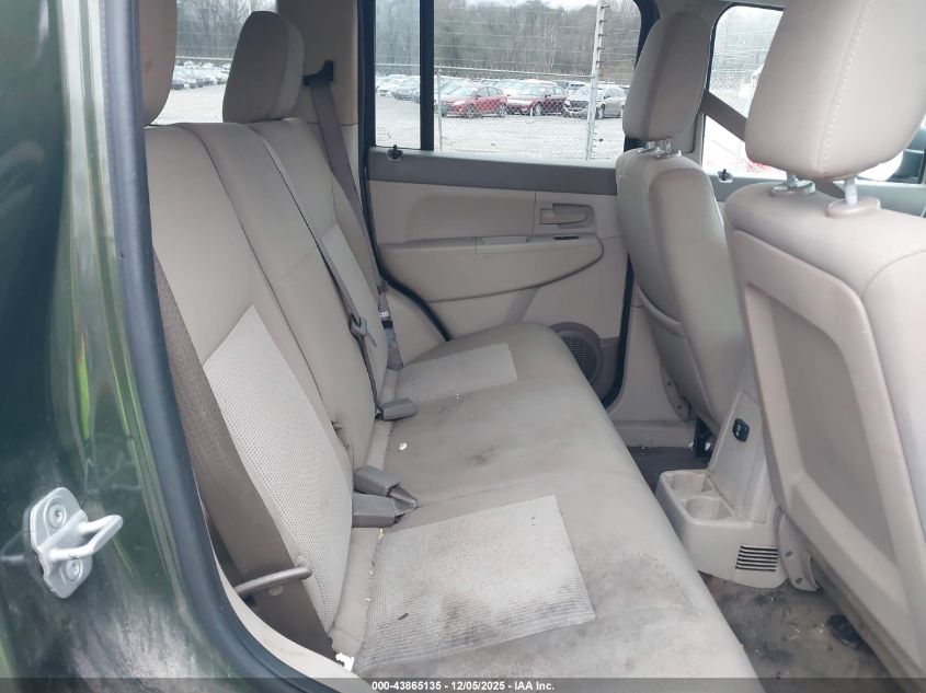 2008 Jeep Liberty Sport VIN: 1J8GP28K08W207758 Lot: 43865135