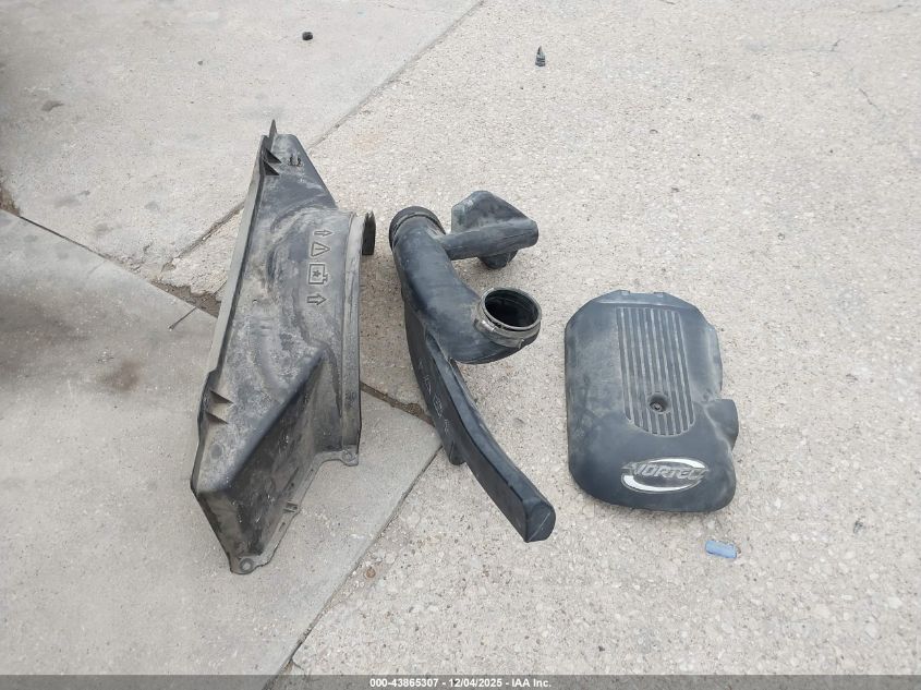 2004 Chevrolet Tahoe Ls VIN: 1GNEC13Z74R174024 Lot: 43865307