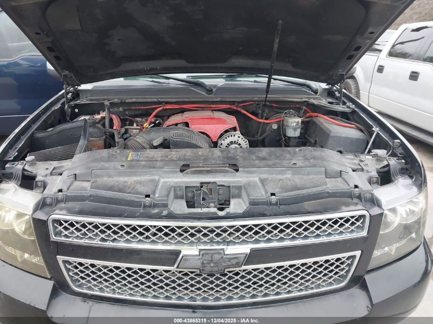 2008 Chevrolet Suburban 1500 Ltz VIN: 1GNFC160X8R122975 Lot: 43865319