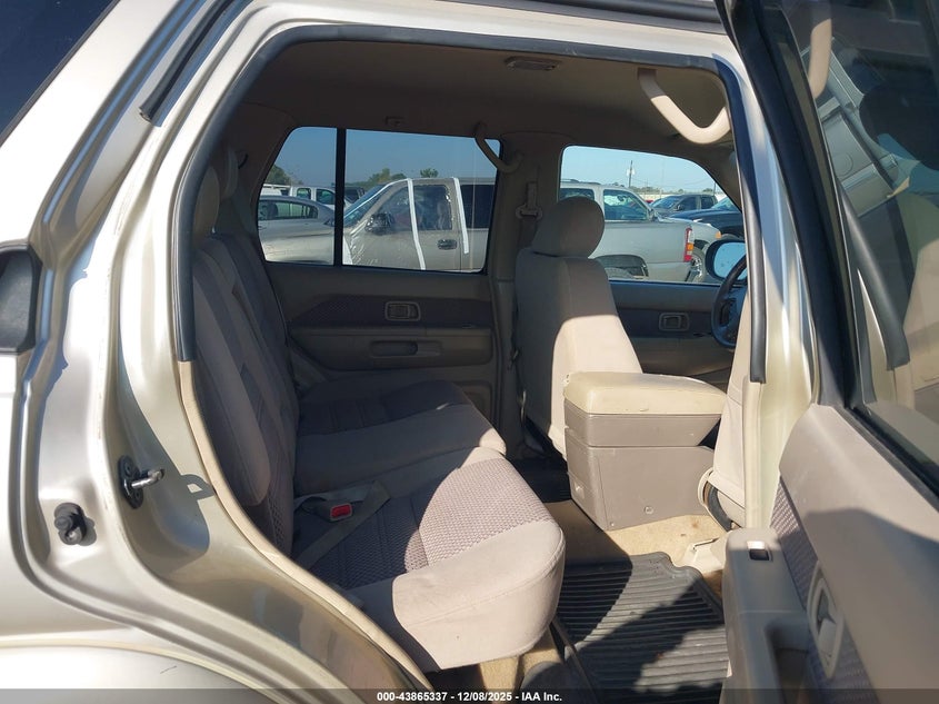 JN8DR09Y82W728394 2002 NISSAN PATHFINDER photo no. 8