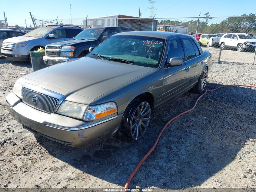 2MEFM74W23X624103 2003 MERCURY GRAND MARQUIS photo no. 2