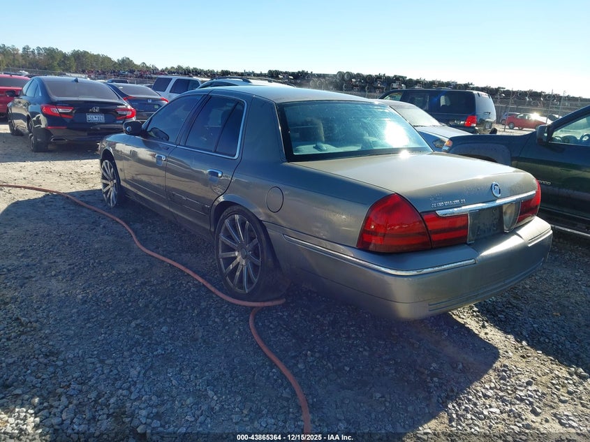 2MEFM74W23X624103 2003 MERCURY GRAND MARQUIS photo no. 3
