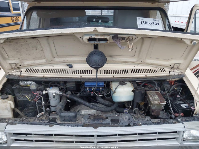 2GBJG31M6H4132248 1987 CHEVROLET VAN photo no. 9