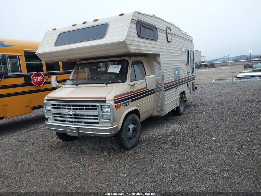 2GBJG31M6H4132248 1987 CHEVROLET VAN photo no. 2