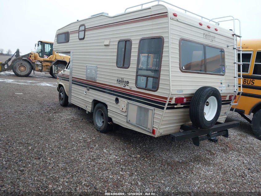 2GBJG31M6H4132248 1987 CHEVROLET VAN photo no. 3