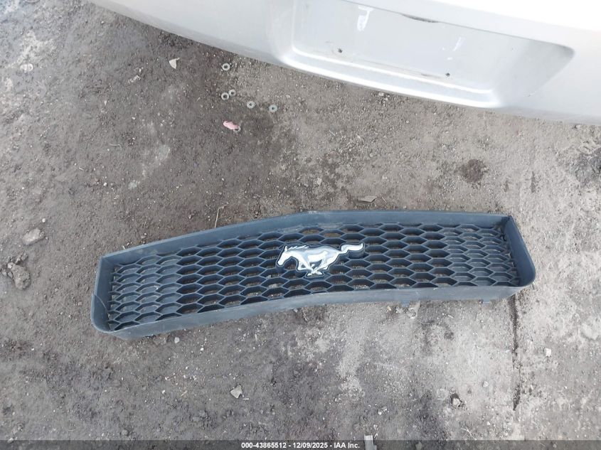 2005 Ford Mustang VIN: 1ZVFT84N255197511 Lot: 43865512