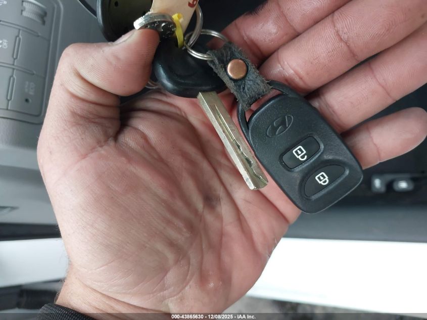 2015 Hyundai Accent Gls VIN: KMHCT4AE3FU824738 Lot: 43865630