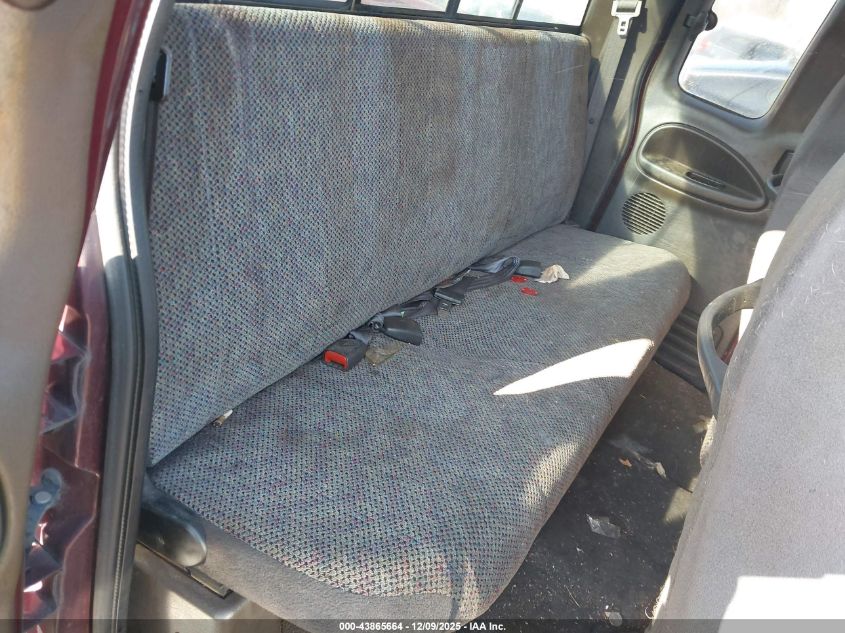 2000 Dodge Ram 1500 St VIN: 1B7HC13Y0YJ120307 Lot: 43865664